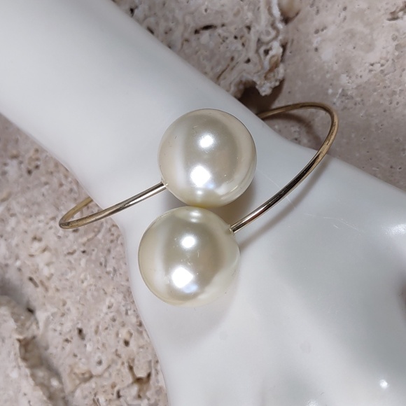 R. J. Graziano Pearl Wrap Bracelet - Picture 1 of 5